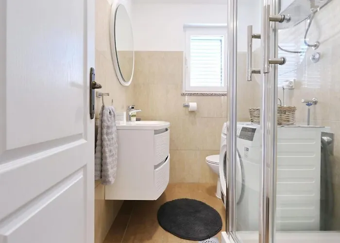 Villa Front Victoria In Beautiful Nature - By Ta Leut Agency *