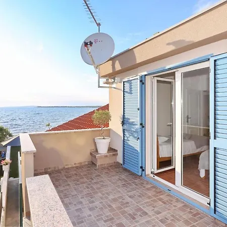 Villa Front Victoria In Beautiful Nature - By Ta Leut Agency *