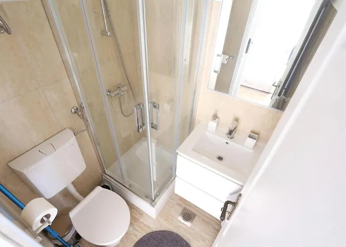 Front Victoria In Beautiful Nature - By Ta Leut Agency * Zaton (Zadar)