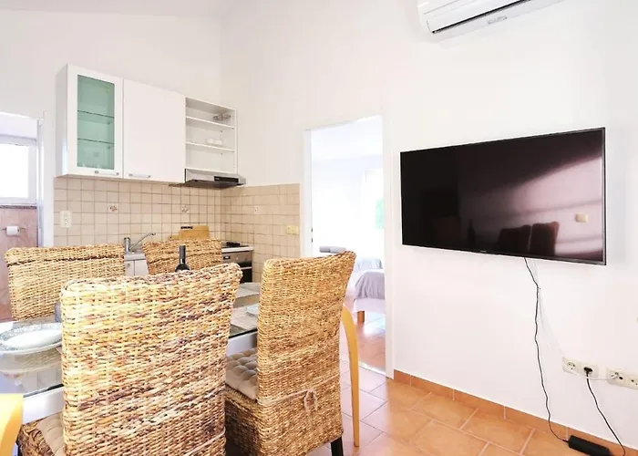 Villa Front Victoria In Beautiful Nature - By Ta Leut Agency Zaton (Zadar)