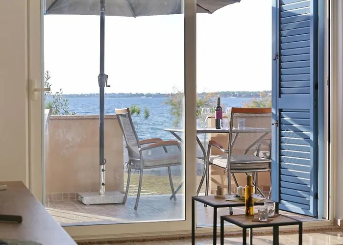 Front Victoria In Beautiful Nature - By Ta Leut Agency