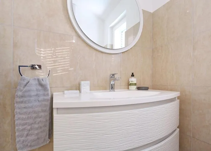 Villa Front Victoria In Beautiful Nature - By Ta Leut Agency *