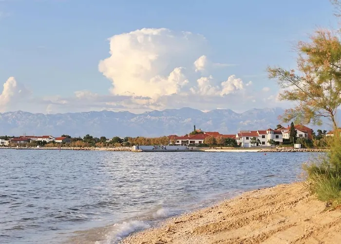 Front Victoria In Beautiful Nature - By Ta Leut Agency