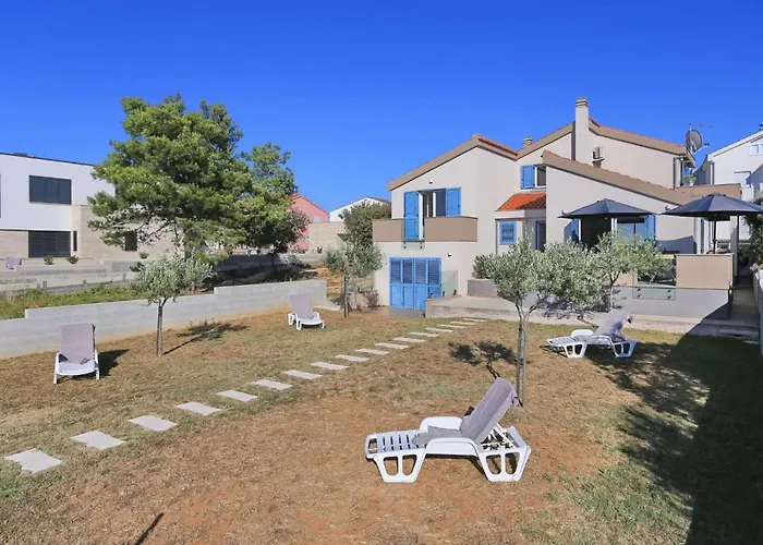 Villa Front Victoria In Beautiful Nature - By Ta Leut Agency