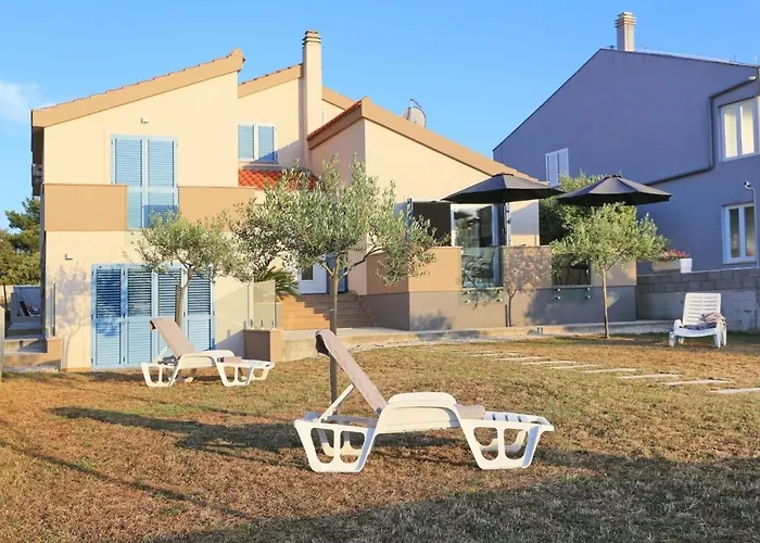 Villa Front Victoria In Beautiful Nature - By Ta Leut Agency Zaton (Zadar)