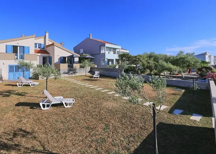 Villa Front Victoria In Beautiful Nature - By Ta Leut Agency